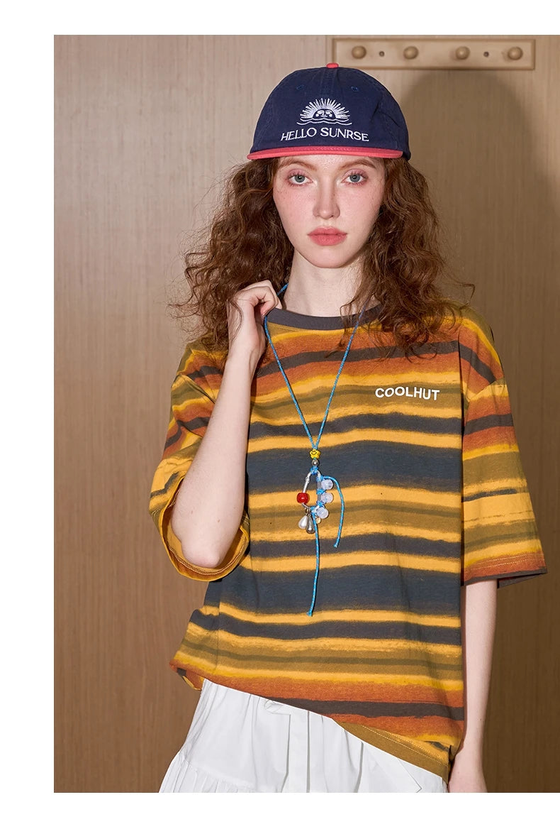 Y2K Çizgili Tişört, önden görünüm — Navra Wear