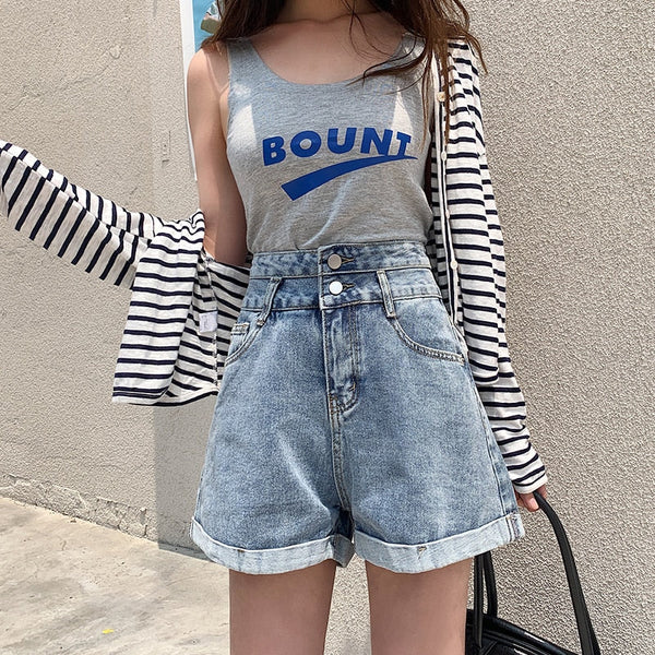 Kadın Bol Kesim Şort, önden görünüm — Navra Wear