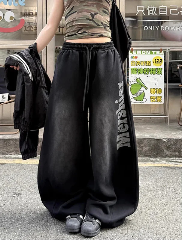 Bol Kesim Gotik Baskılı Jogger, önden görünüm — Navra Wear