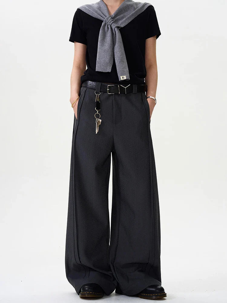 Sleek Black Pleat Wide-Leg