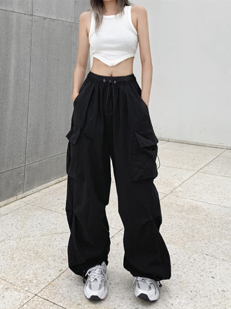 Kadın Wide Leg Çok Cepli Kargo Pantolon, önden görünüm — Navra Wear