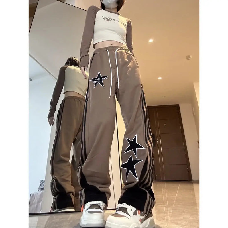 Y2K Yıldız Baskılı Jogger, önden görünüm — Navra Wear