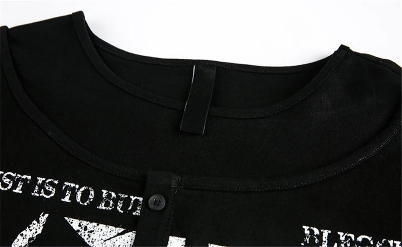 Harf Baskılı Uzun Kollu Tişört, model üzerinde — Navra Wear