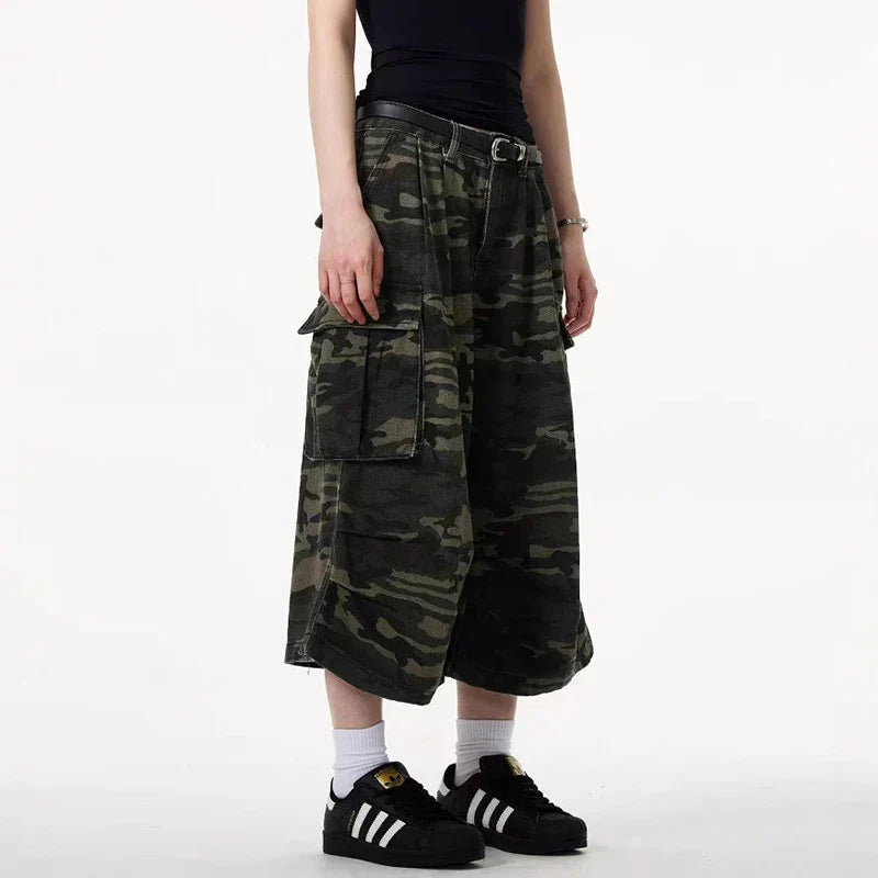 Wide Leg Orman Baskılı Şort, önden görünüm — Navra Wear