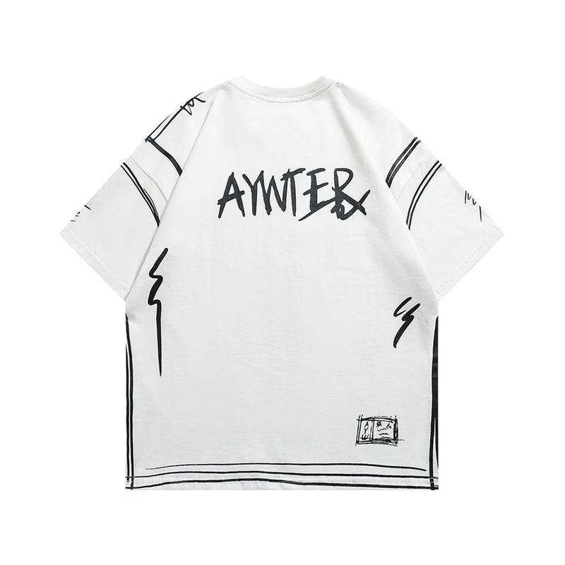 Grafiti Baskılı Tişört, model üzerinde — Navra Wear