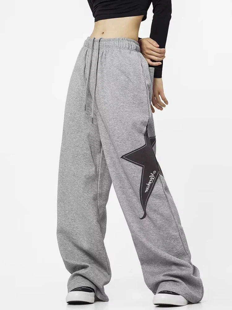 Bol Kesim Yıldız Baskılı Jogger, önden görünüm — Navra Wear