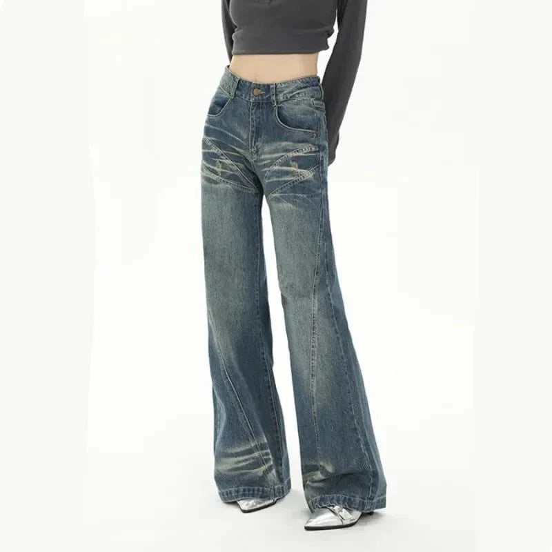 Kadın Vintage Yıkanmış Yırtık Detaylı İspanyol Paça Jean Pantolon, önden görünüm — Navra Wear