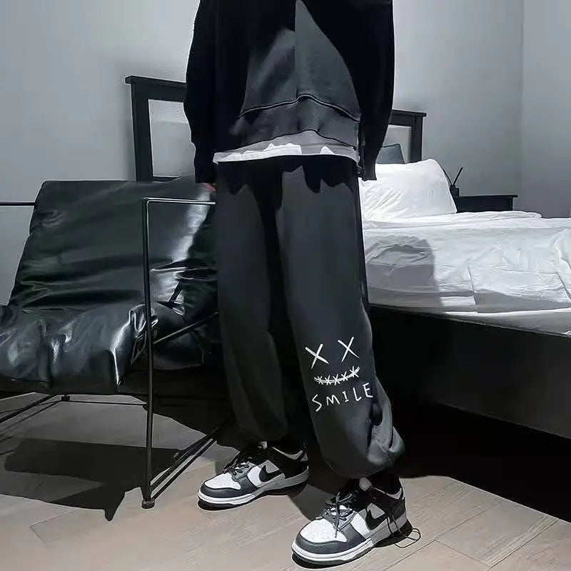 Y2K Hip-Hop Baskılı Jogger, önden görünüm — Navra Wear