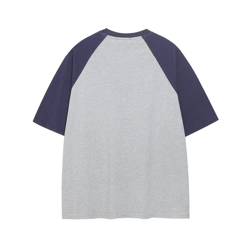 Patchwork Oversize Tişört, model üzerinde — Navra Wear