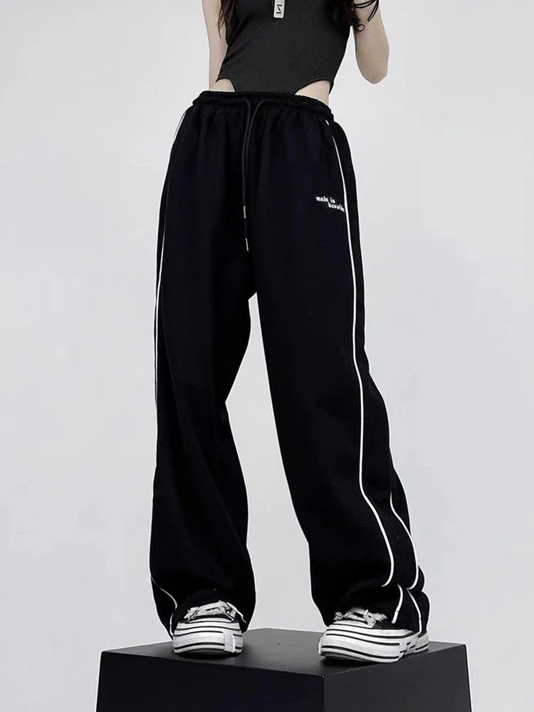 Kadın Vintage Çizgili Jogger, önden görünüm — Navra Wear