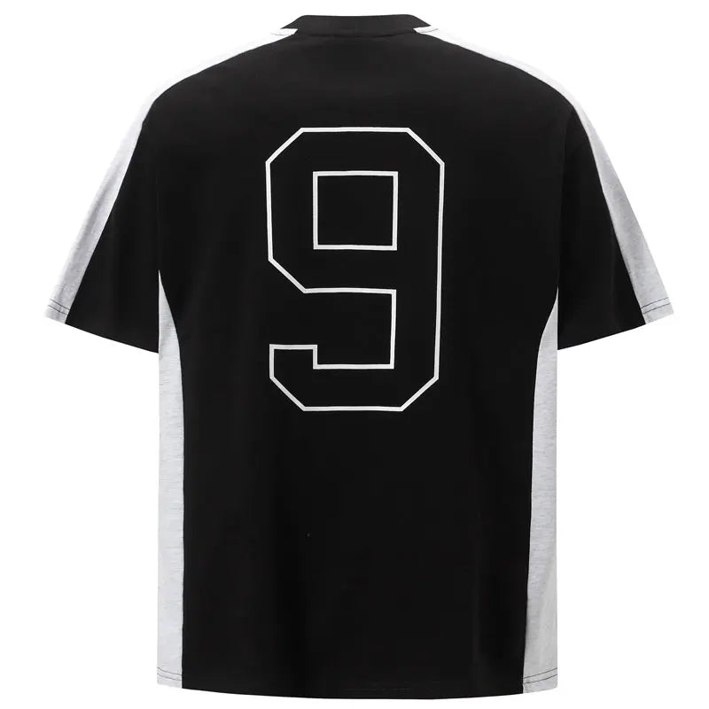 Y2K Yarış Baskılı Tişört, model üzerinde — Navra Wear
