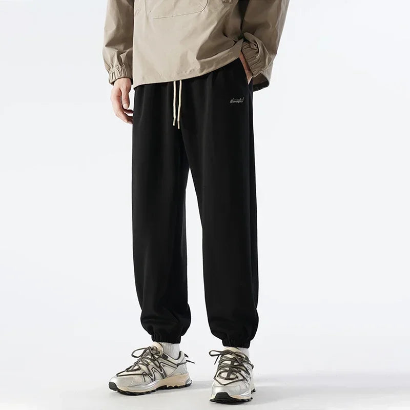 Vintage Harf Baskılı Jogger, önden görünüm — Navra Wear