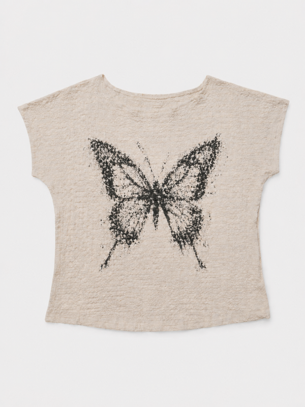 Soyut Yıldız Dokulu Tişört, model üzerinde — Navra Wear