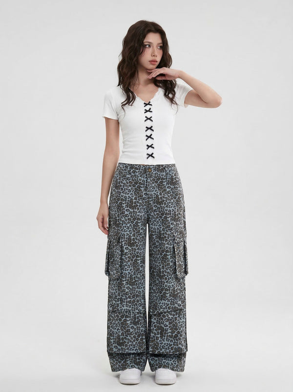 Detail Lace V-Neck Sleek Top