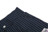 Bol Kesim Çizgili Pantolon, yakın çekim — Navra Wear