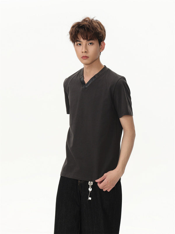 Clean-Tone Color V-Neck Mens T-Shirt alternatif görünüm