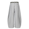 Y2K Wide Leg Western Baskılı Jogger, model üzerinde — Navra Wear