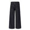 Vintage Düz Kesim Jean Pantolon, model üzerinde — Navra Wear