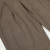 Pileli Günlük Pantolon, yakın çekim — Navra Wear