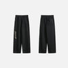 Kadın Y2K Bol Kesim Jogger, model üzerinde — Navra Wear