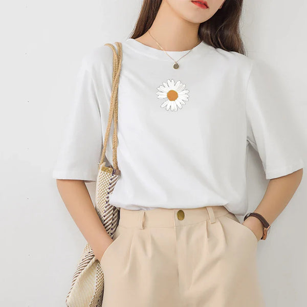 Daisy Cottagecore Aesthetic Crop Tee