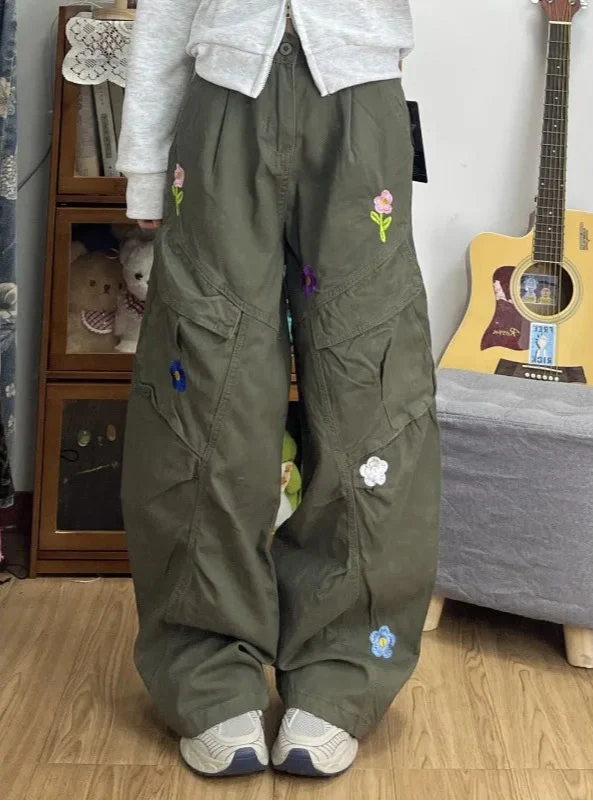 Metro Flower Stitched High-Rise Utility Denim