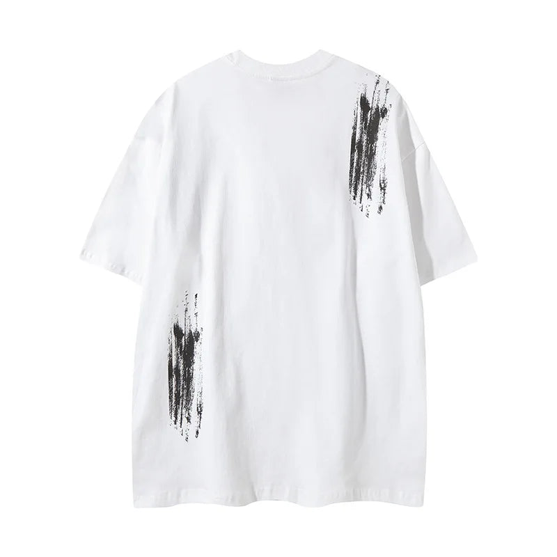 Grafiti Baskılı Tişört, model üzerinde — Navra Wear