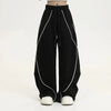 Vintage Wide Leg Çizgili Jogger, model üzerinde — Navra Wear