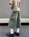 Wide Leg Hip-Hop Baskılı Jean Şort, yakın çekim — Navra Wear