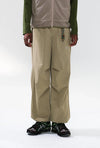 Bol Kesim Jogger, model üzerinde — Navra Wear