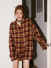 Kadın Vintage Oversize Ekose Gömlek, yakın çekim — Navra Wear