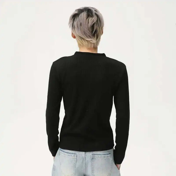 V-Neck Knit Button Long Sleeve Tee alternatif görünüm