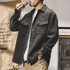 Vintage Kore Baskılı Gömlek, model üzerinde — Navra Wear