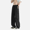 Y2K Bol Kesim Jogger, model üzerinde — Navra Wear