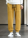 Bol Kesim Beli Lastikli Jogger, model üzerinde — Navra Wear