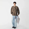 Batik Desenli Bisiklet Yaka Sweatshirt, model üzerinde — Navra Wear