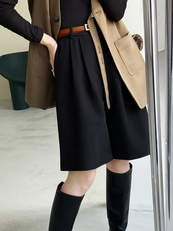 Tailored Throwback High-Rise Shorts alternatif görünüm