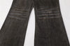 Yıkanmış Yırtık Detaylı Düz Kesim Jean Pantolon, yakın çekim — Navra Wear
