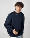 Harf Baskılı Bisiklet Yaka Sweatshirt, yakın çekim — Navra Wear
