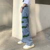 Yüksek Bel Nakışlı Jean Pantolon, yan görünüm — Navra Wear