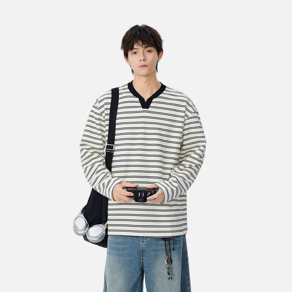 Line-Pattern Weekend Long Sleeve V-Neck T-Shirt