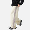Y2K Bol Kesim Jogger, model üzerinde — Navra Wear