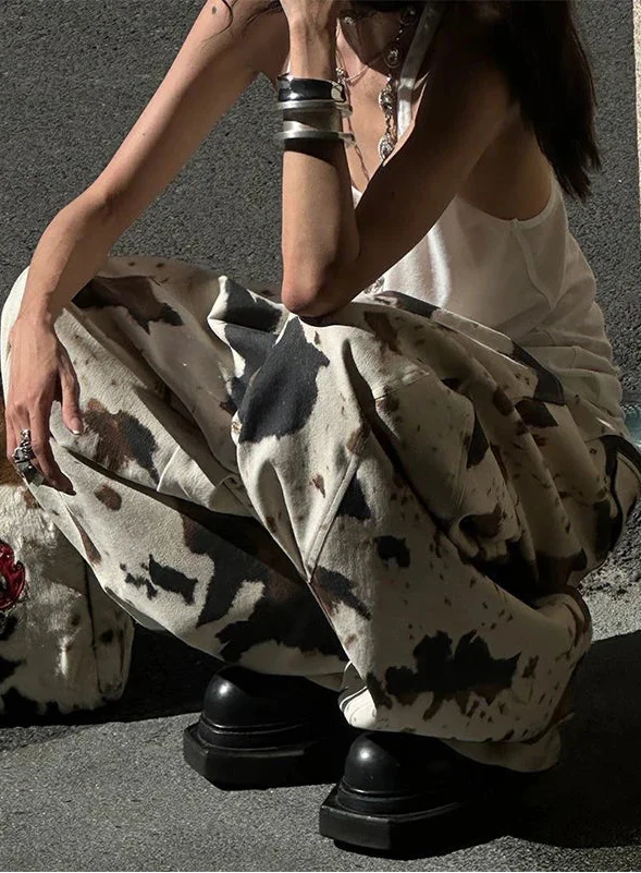 Cow Print Oversized Trousers alternatif görünüm