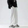 Bol Kesim Jogger, model üzerinde — Navra Wear