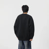 Nakışlı Bisiklet Yaka Sweatshirt, model üzerinde — Navra Wear