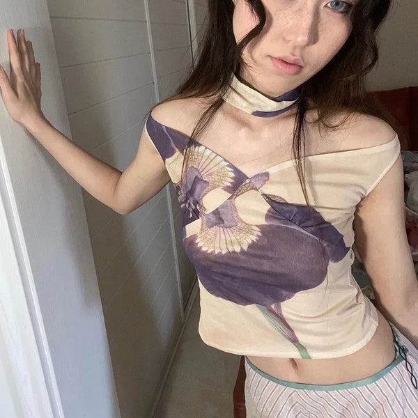 Time-Worn Tattoo Print Mesh Off-Shoulder T-Shirt alternatif görünüm