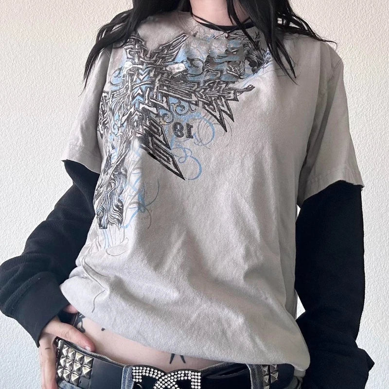 Y2K Basic Tişört, önden görünüm — Navra Wear