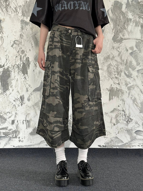 Airy 90s Style Woodland Utility Denim Shorts