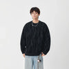 Yıkanmış Bisiklet Yaka Sweatshirt, model üzerinde — Navra Wear