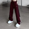 Bol Kesim Çizgili Jogger, model üzerinde — Navra Wear